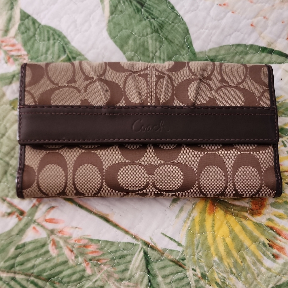 Coach Tan and Brown Signature Clutch Wallet Never Used Collecting Dust
